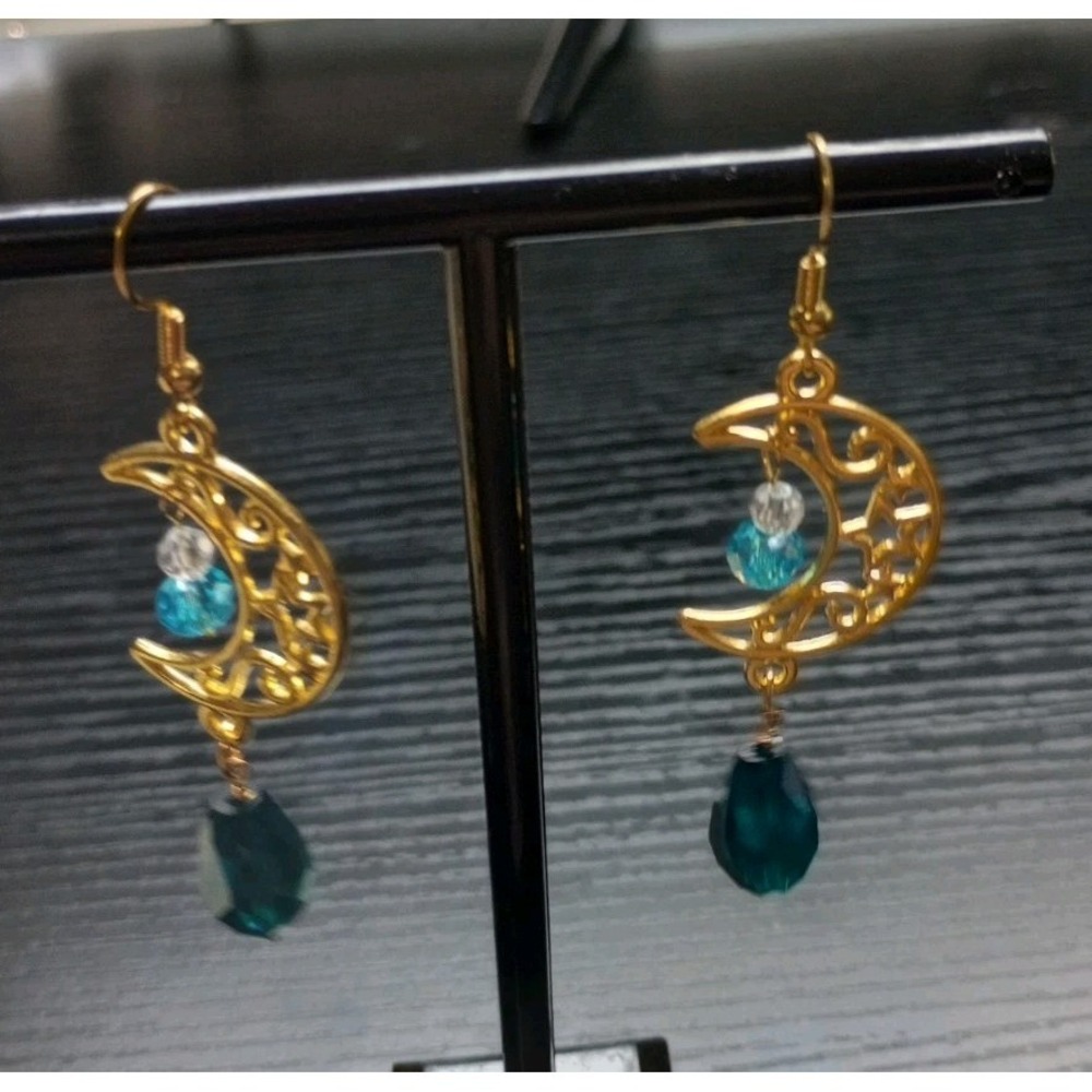 Gold Tone‎ Crescent Moon Star Dangle Earrings Teal Faceted Bead Celestial Boho